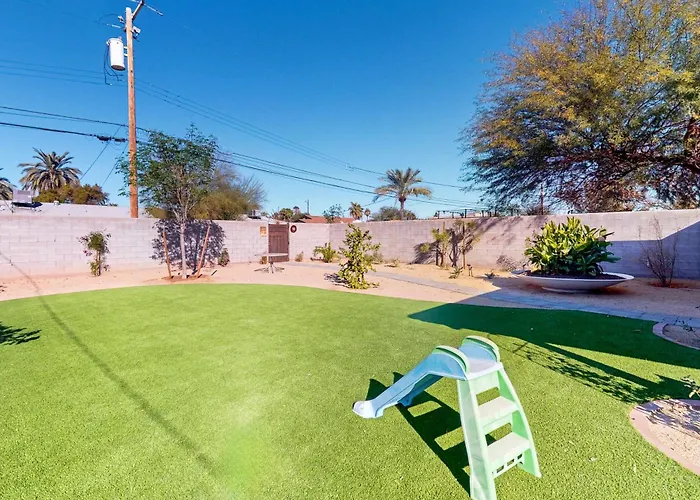 Suncatcher Haven Holiday home Phoenix